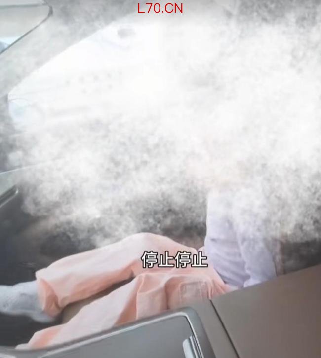 三问享界S9零重力座椅夹人事件
