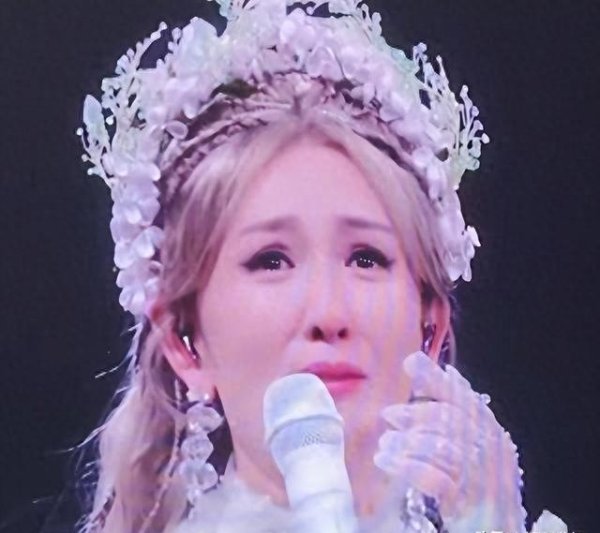 张杰评论区被问怎么看谢娜全国巡演 观众质疑声占大半