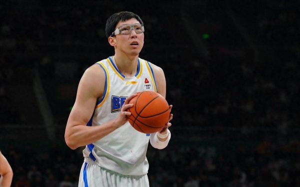 罚球19中18, 并带队赢球! 媒体人: 未来3-4年, 他都是国家队常客